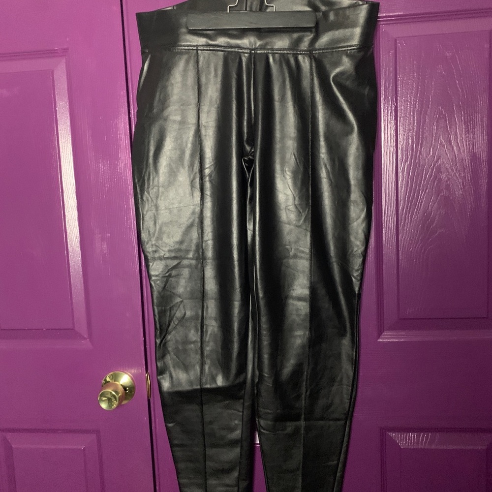 Fake leather pants - Picture 3 of 4